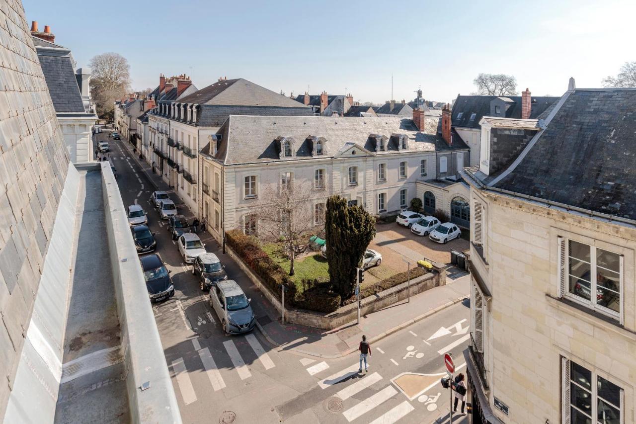 Hotel Corneille - Entree Autonome, Reception En Ligne - Encore Mieux Тур Экстерьер фото