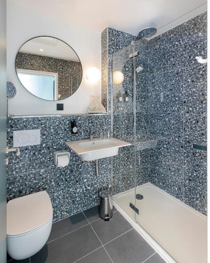Hotel Corneille - Entree Autonome, Reception En Ligne - Encore Mieux Тур Экстерьер фото
